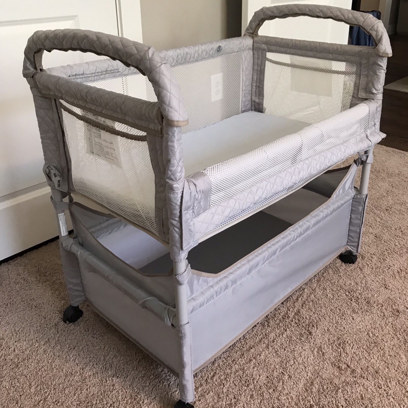 Arm’s Reach “Clear-Vue” Co-Sleeper Bassinet