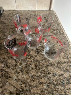 New! Set of Drinking Glasses