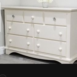 Land Of Nod Off White 7 Drawer Dresser