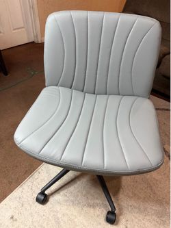 Criss cross Chair