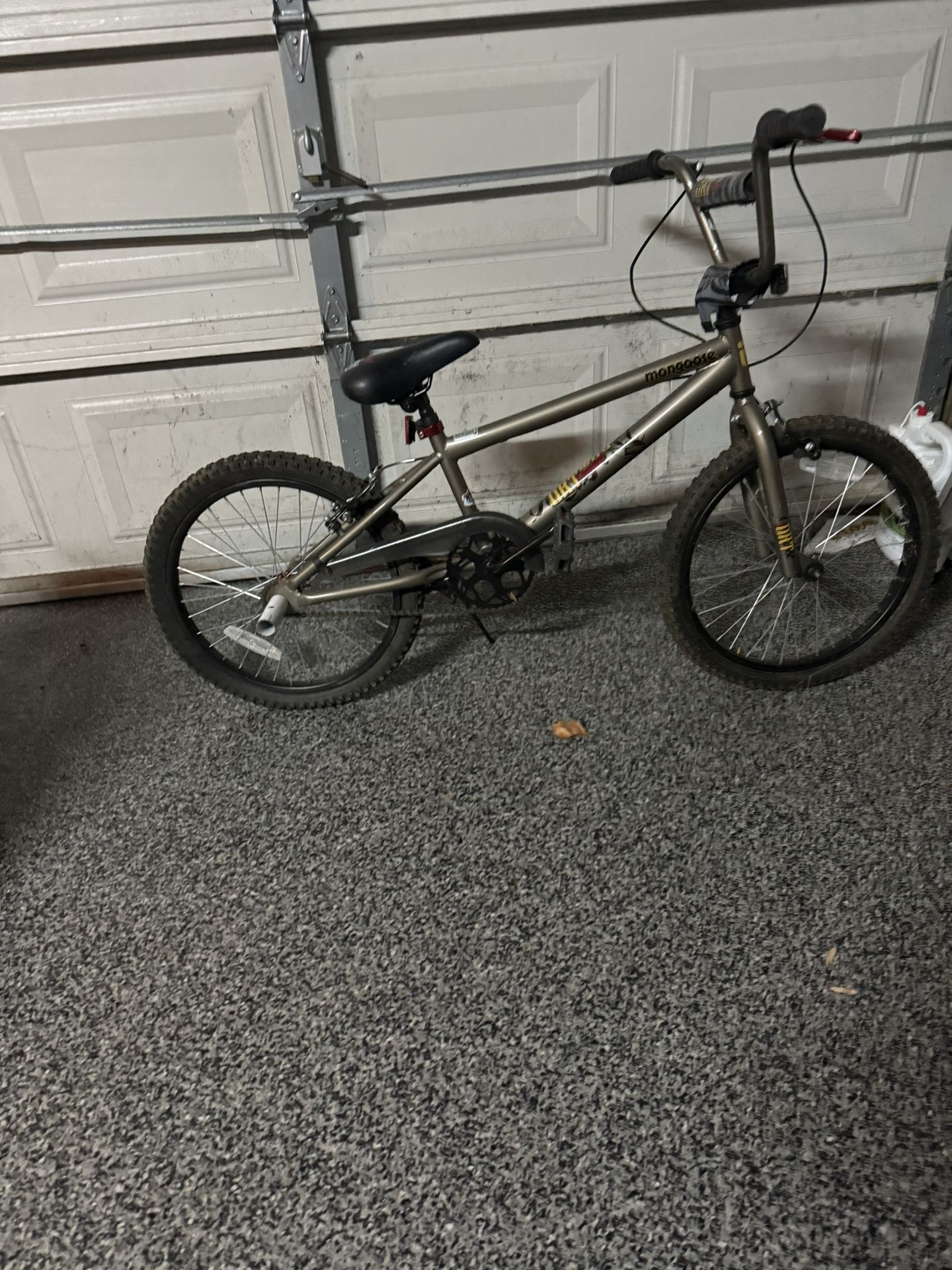 mongoose Dirtbike Bicycle