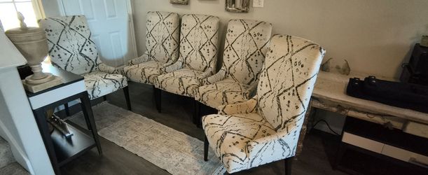 5 DaVillia designer Chairs