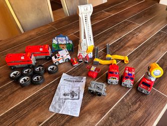 Matchbox Magna Wheels Fire Stomper Set 2002w/Body Lifters Ambulance
