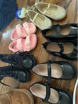 Girl toddler shoes size 6-7