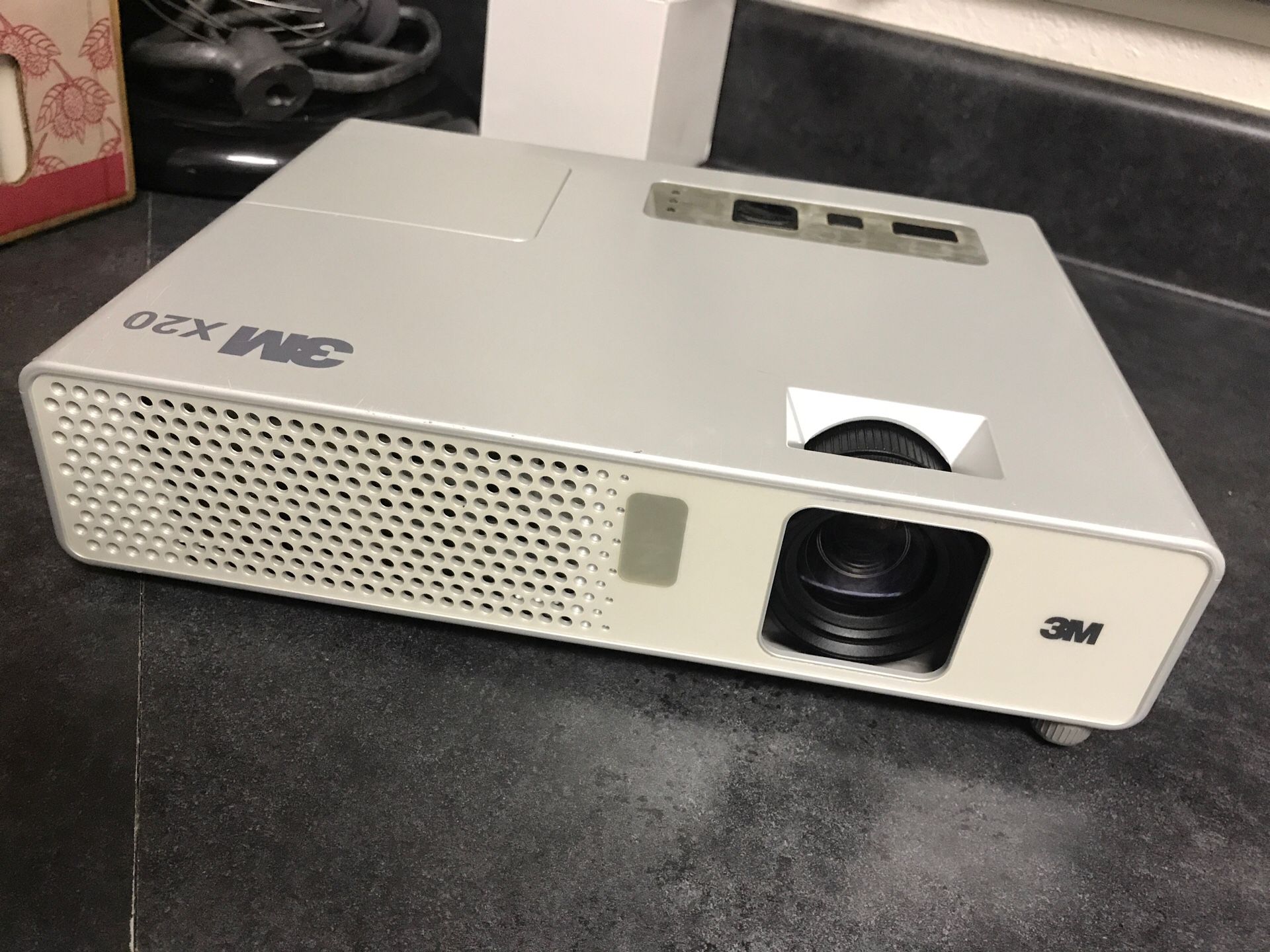 3M X20 Projector
