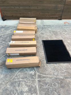 9 walk - off mat black 2ft x 32” asking $10 each   9 tapetes para entrada de casa $10 cada 1