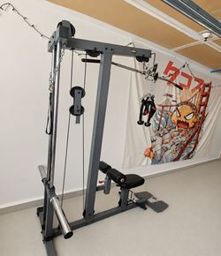 Lat Pulldown & Row Station (Plate Loaded)(Includes Attachments) $180 OBO