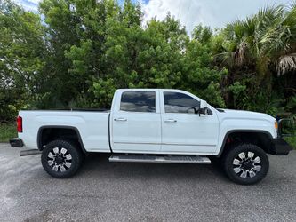 2015 GMC SIERRA 2500 HD DENALI 4WD 6.6L D-MAX* ONLY 199K MILES *TRADES  2 OWNER  CLEAN FLORIDA TITLE  CLEAN CARFAX  DELETED  6.6L TURBO DIESEL DURAMAX
