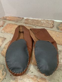 Size 10 leather mocasines