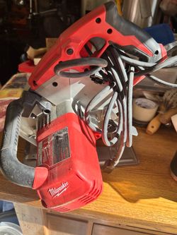 Milwaukee 8” metal cutting saw