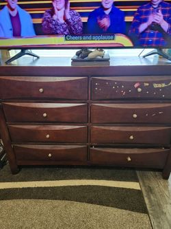 Dresser