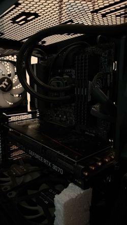 Selling pc for parts GPU has issues need the money