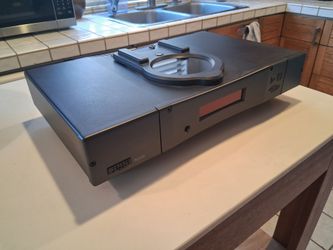Like new Rega Apollo cd player
