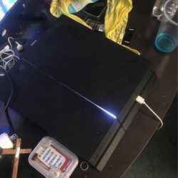 PS4 With A Year Play Station Plus 