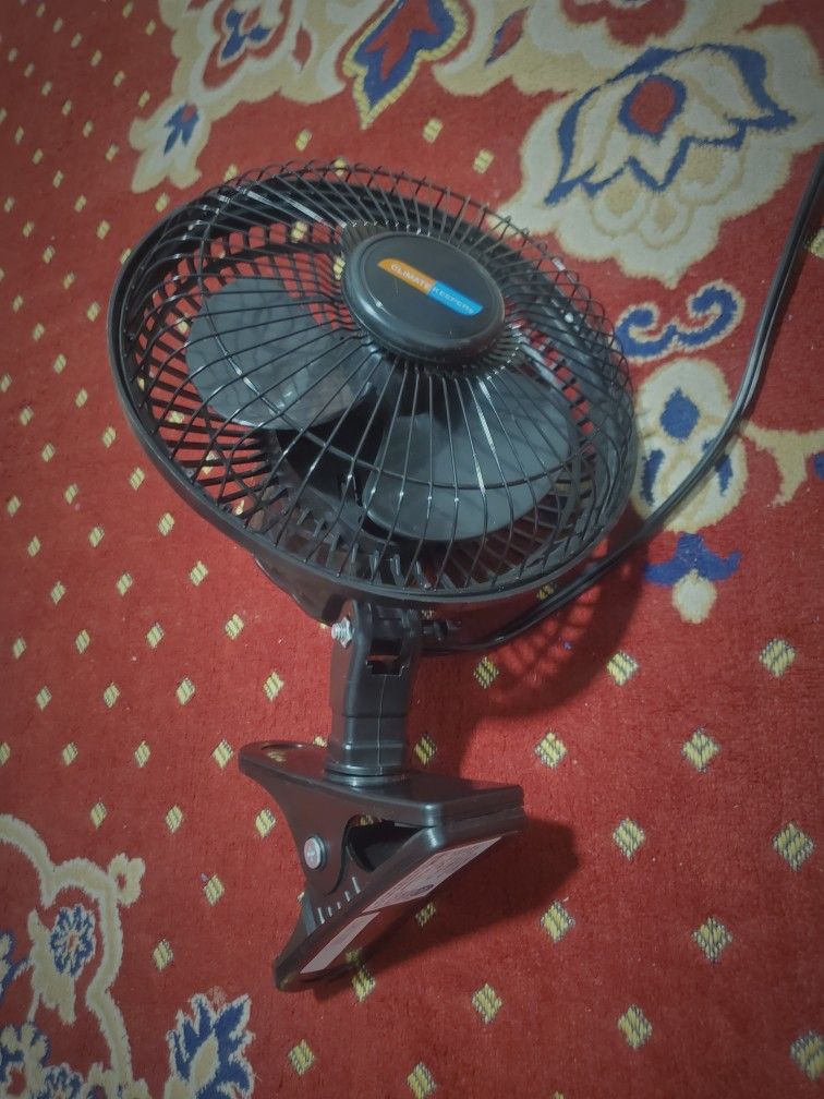 Black Color Fan. And It Can Be Stack Everywhere.