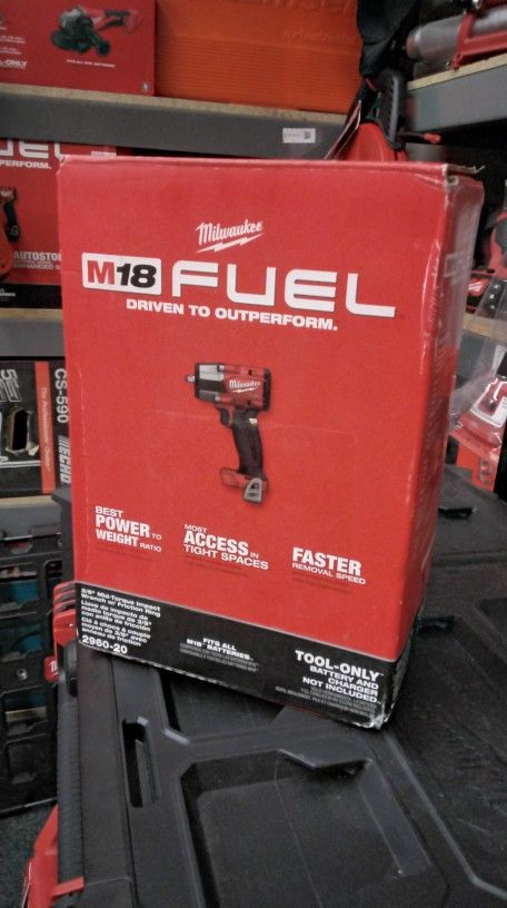 MILWAUKEE M18 FUEL  3/8" MID- TORQUE IMPACT WRENCH W/ FRICTION RING (TOOL ONLY)