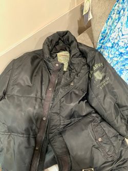 Vendo chamara negra no le pasa la agua talla mediana para hombre