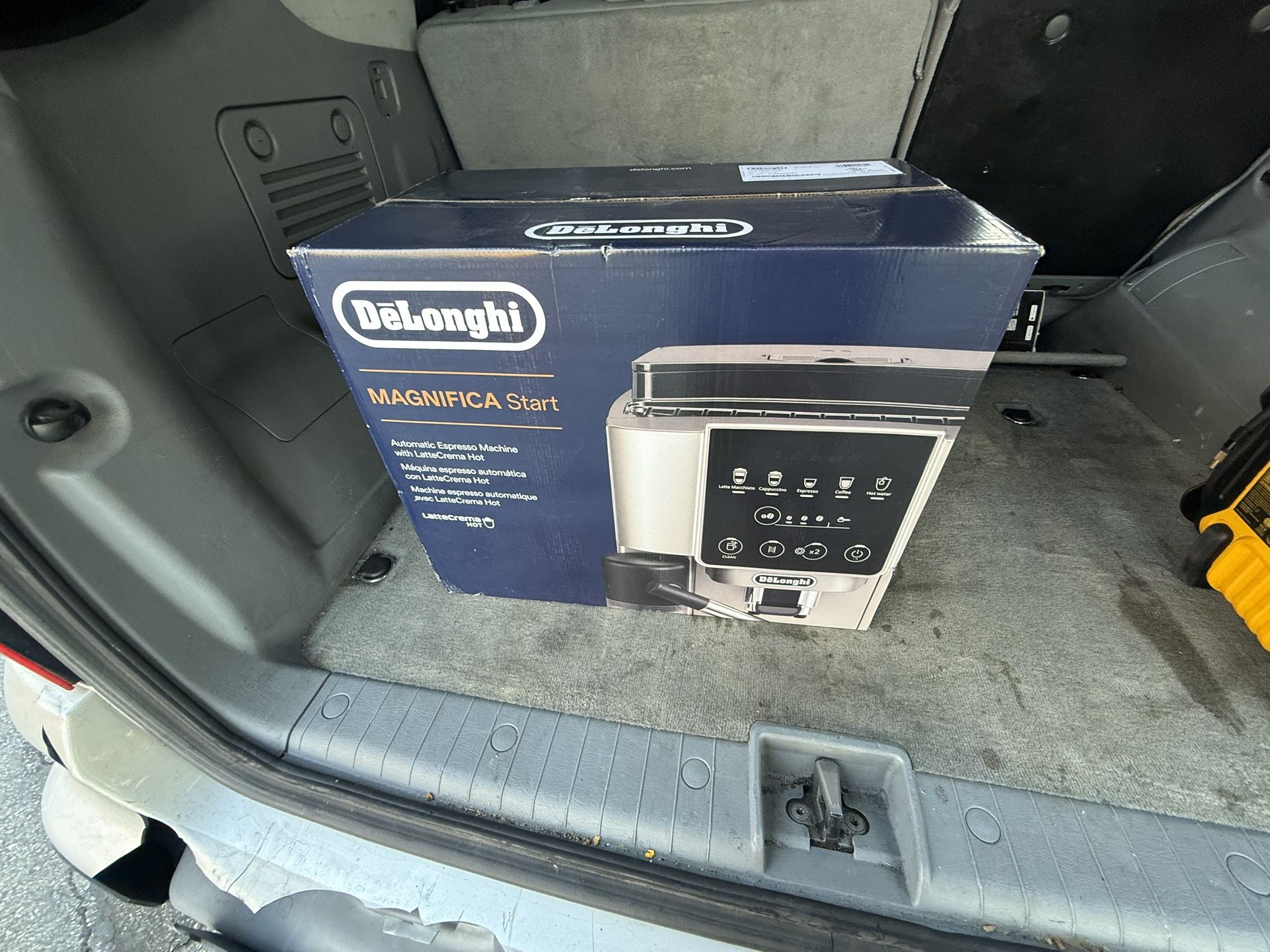 DeLonghi Magnífica Start Automatic Coffee Espresso Machine with Milk Frother