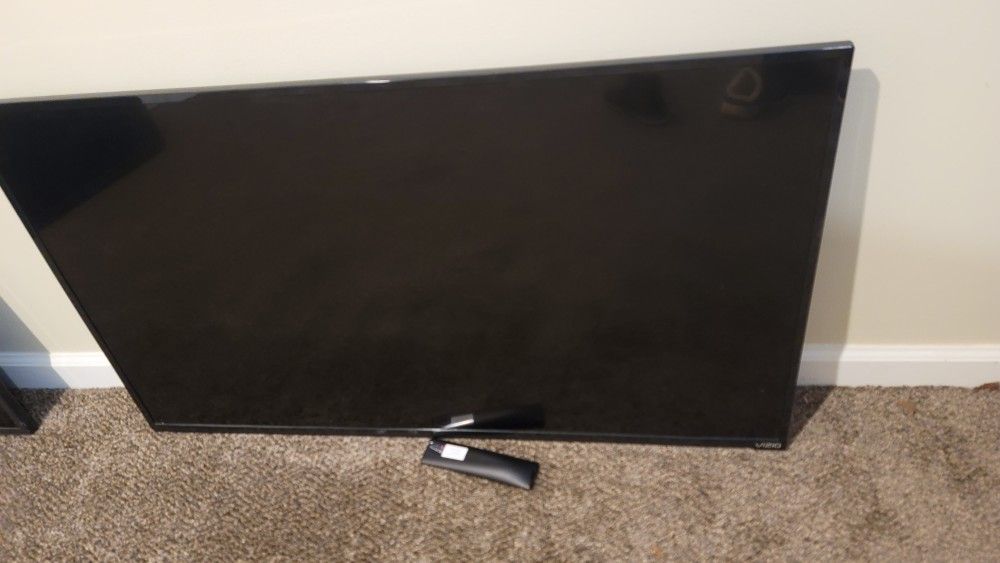 VIZIO E43-C2 E Series 43-Inch