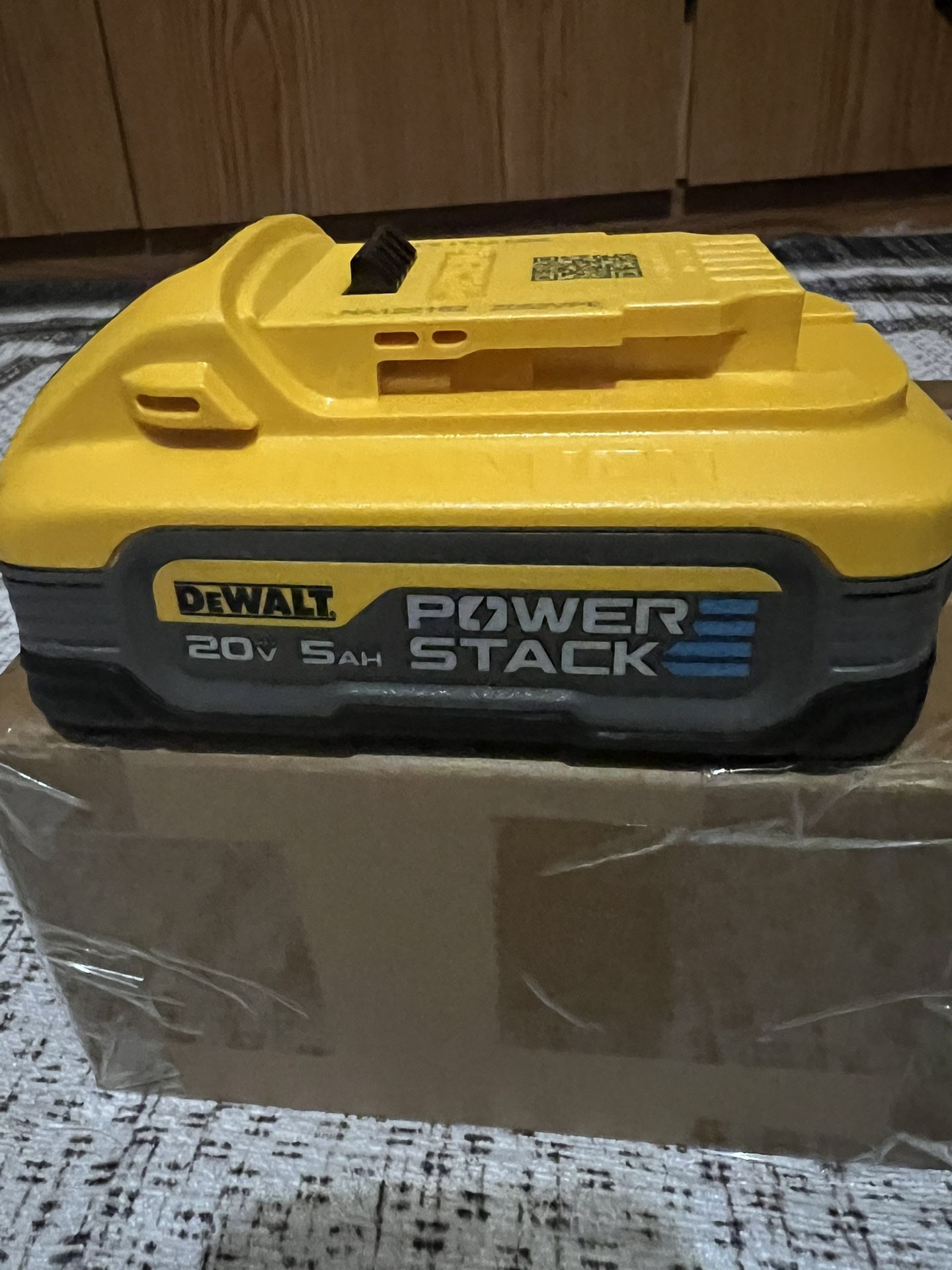 Dewalt Powerstack DCBP520 20V Max Battery 5AH