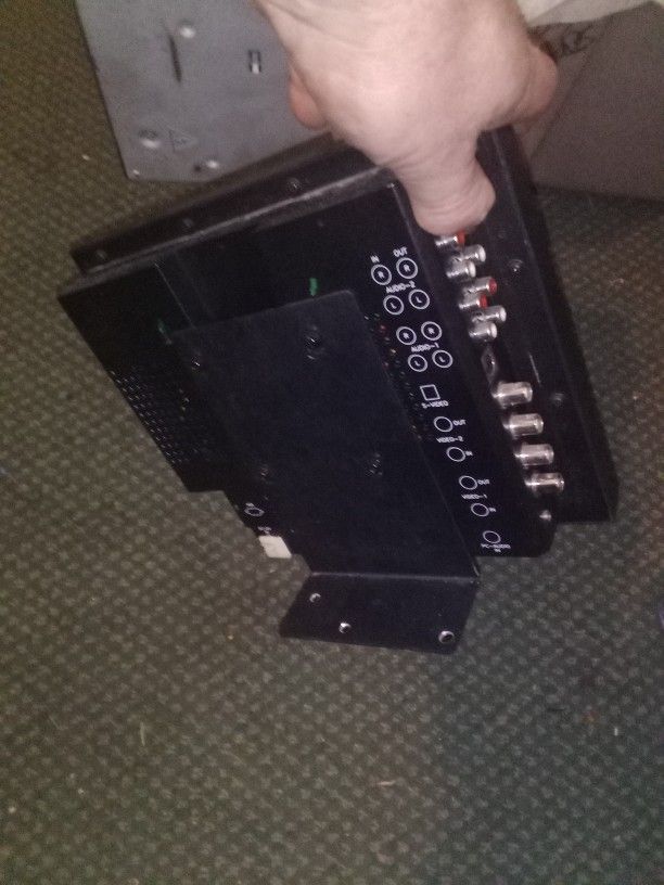 LCD Flat screen 12 V, VGA, S Video, Comp Video