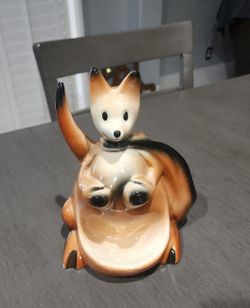 McCoy Boxing Kangaroo Dresser Caddy 