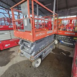 Electric Scissor Lift 32’