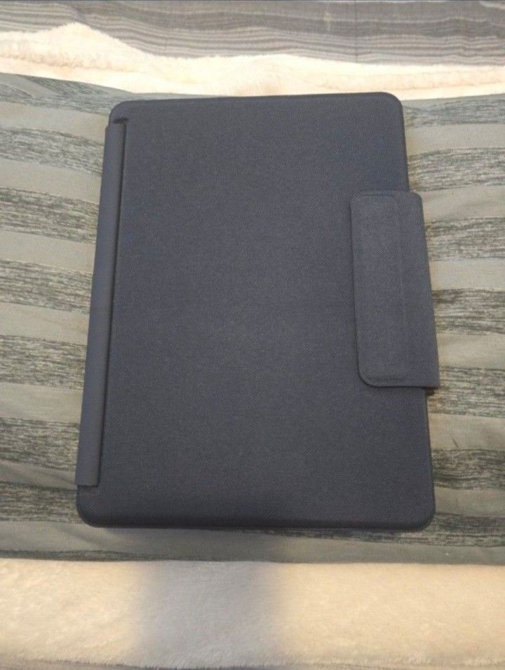 iPad Keyboard Case
