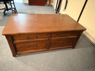 Coffee Table w/ adjustable top