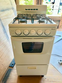 20” Amana Gas Range w Oven