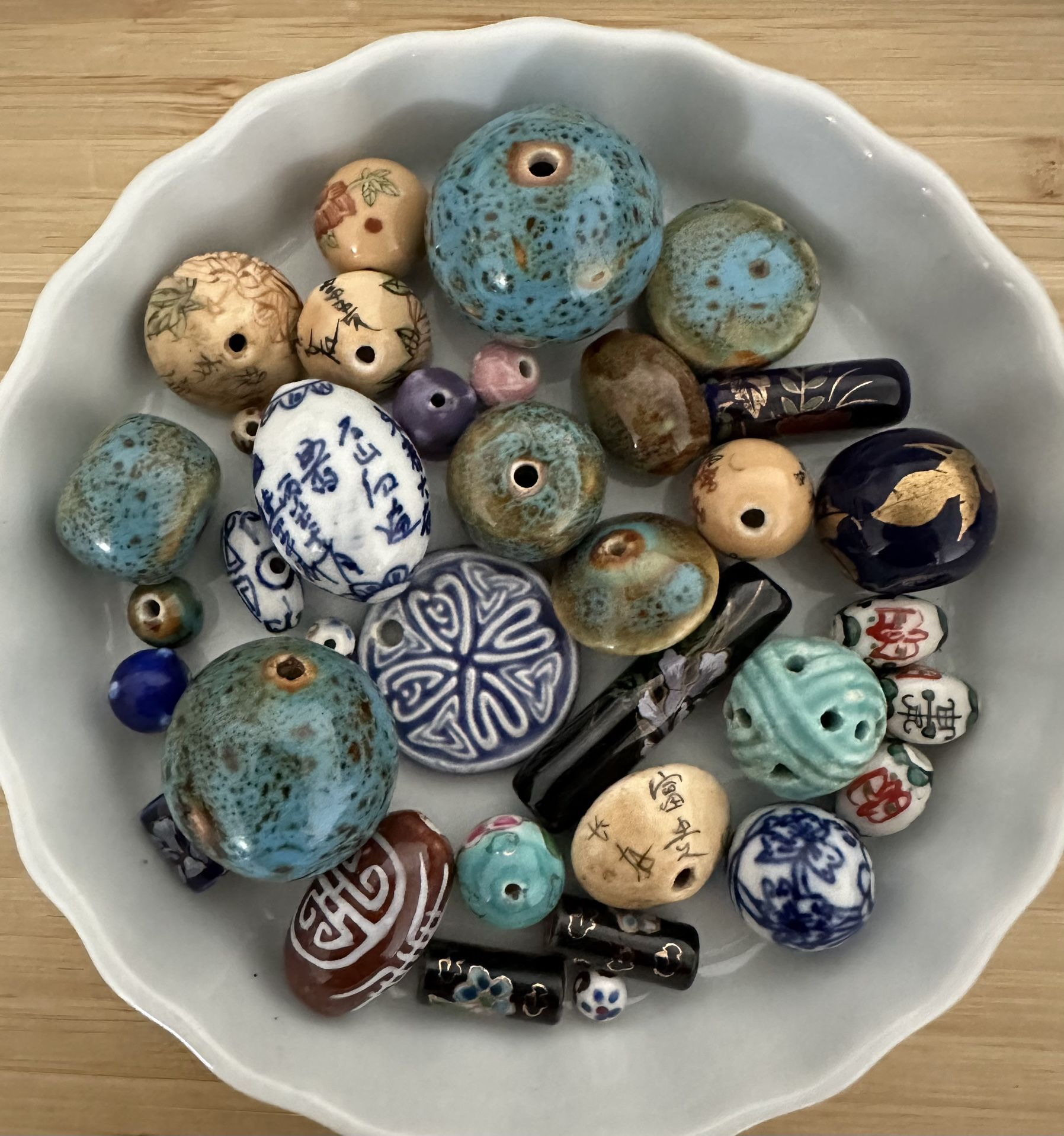 Lot Of Vintage Ceramic Porcelain Beads 
