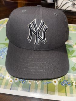 Vintage Yankees General Merch Fitted 7 1/4