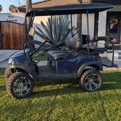 Golf Cart - Club Car Tempo