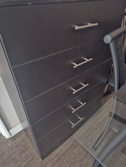 2 dressers