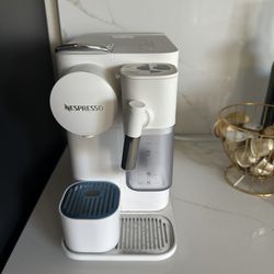 Nespresso Vertuo Machine 