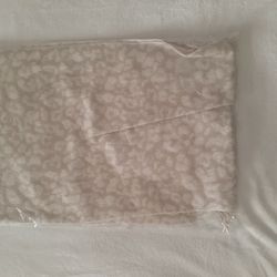 *NWT/NIP* Charleston Cheetah Sweater Scarf