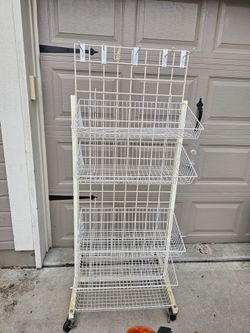 Metal wire rack