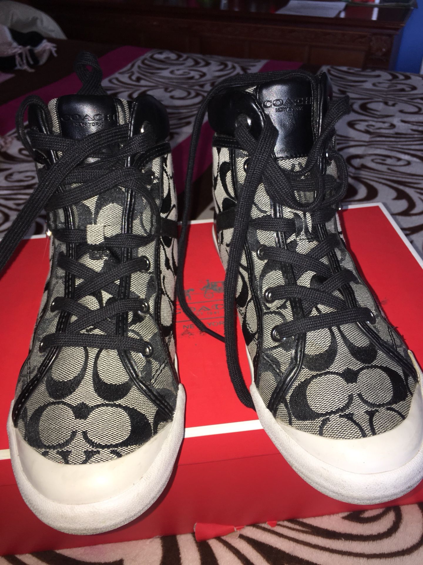 Tenis Coach de botita 8.5