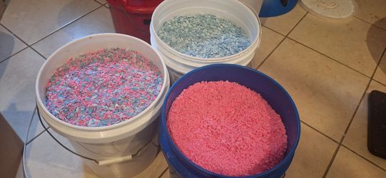 5 gallon buckets of scent beads for laundry