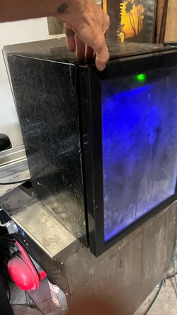 Table top beverage cooler
