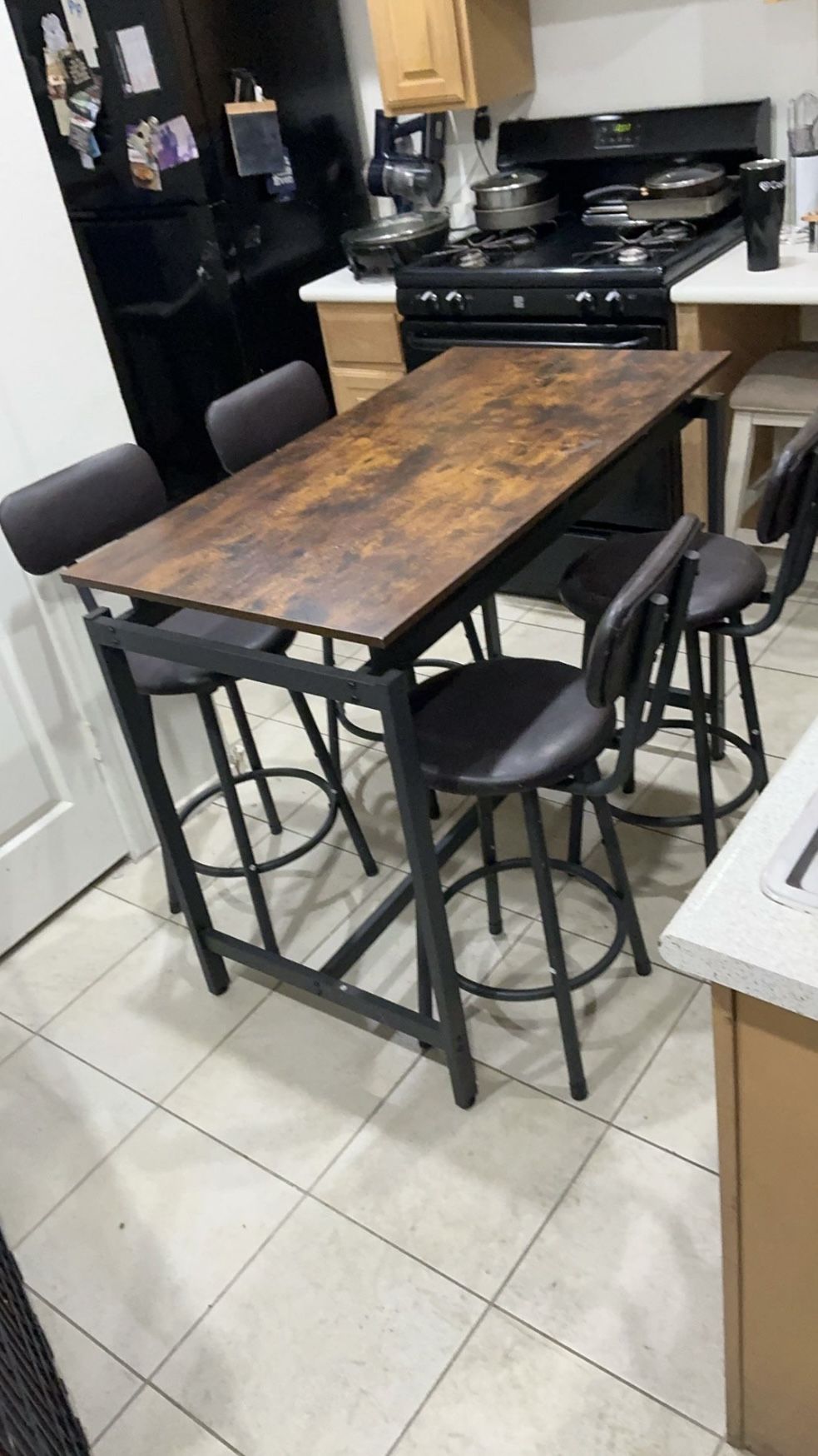 Tall Table With Stool Chairs