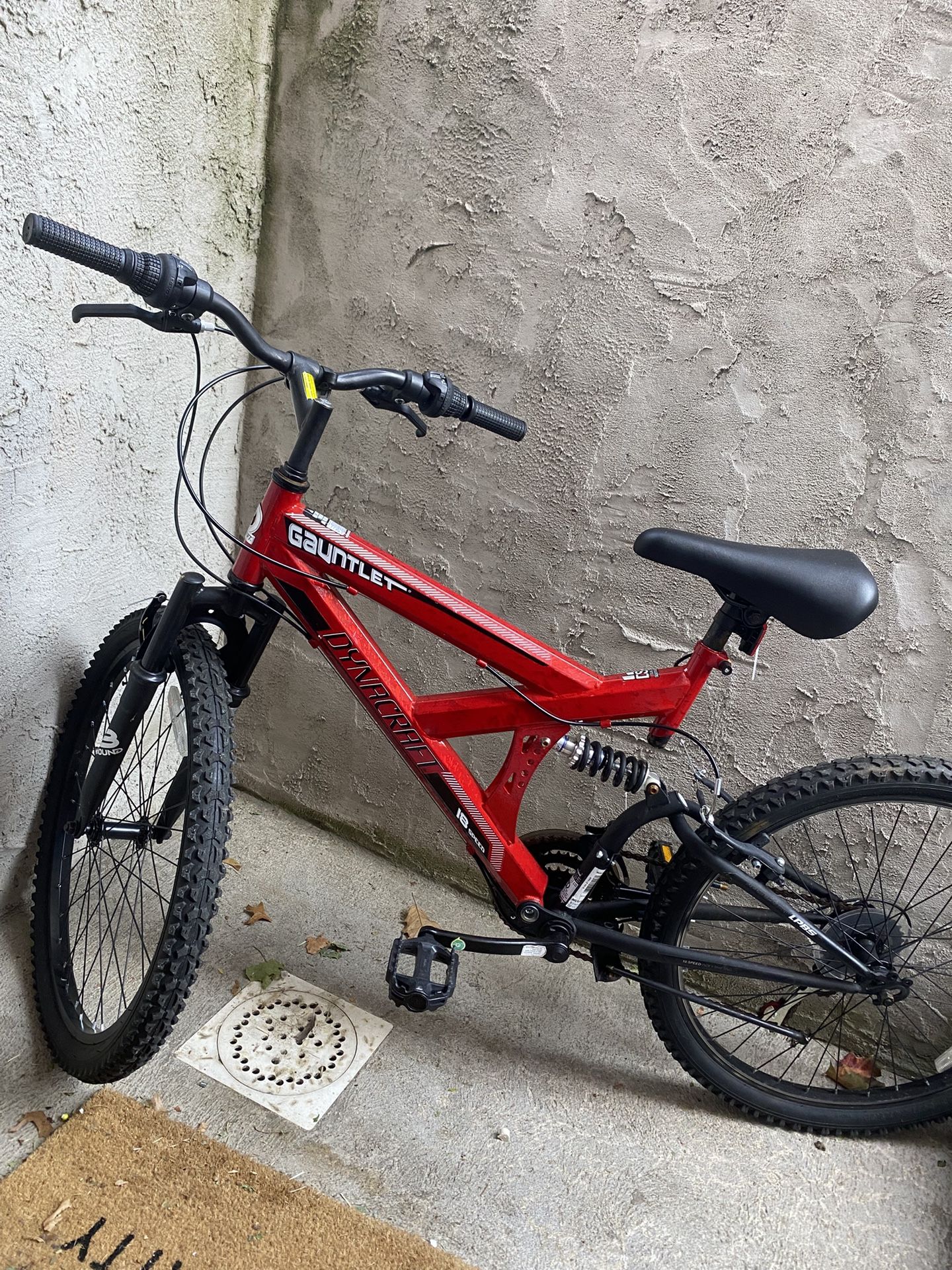 Dynacraft Mountain Bicycle