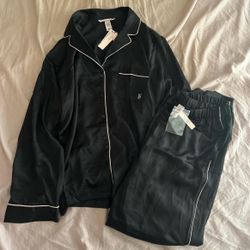 Victoria Secret Pajama Set