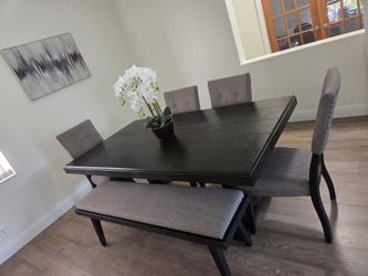 Dining set