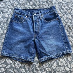 Levi Shorts 501