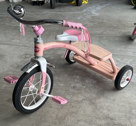 Radio Flyer Classic Pink Tricycle
