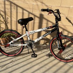 Razor Boy's Nebula BMX Bike