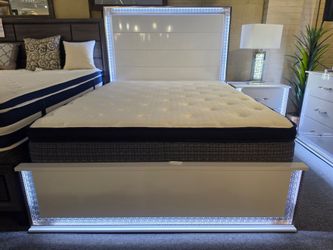 Brand new white lacquer LED modern queen bedframe platform bedframe + dresser + mirror + nightstand 4PCs bedroom set