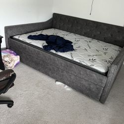 Full Size truddle Bed As Is