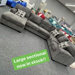 Brand New -Sectioanl Oversized.free Delivery.